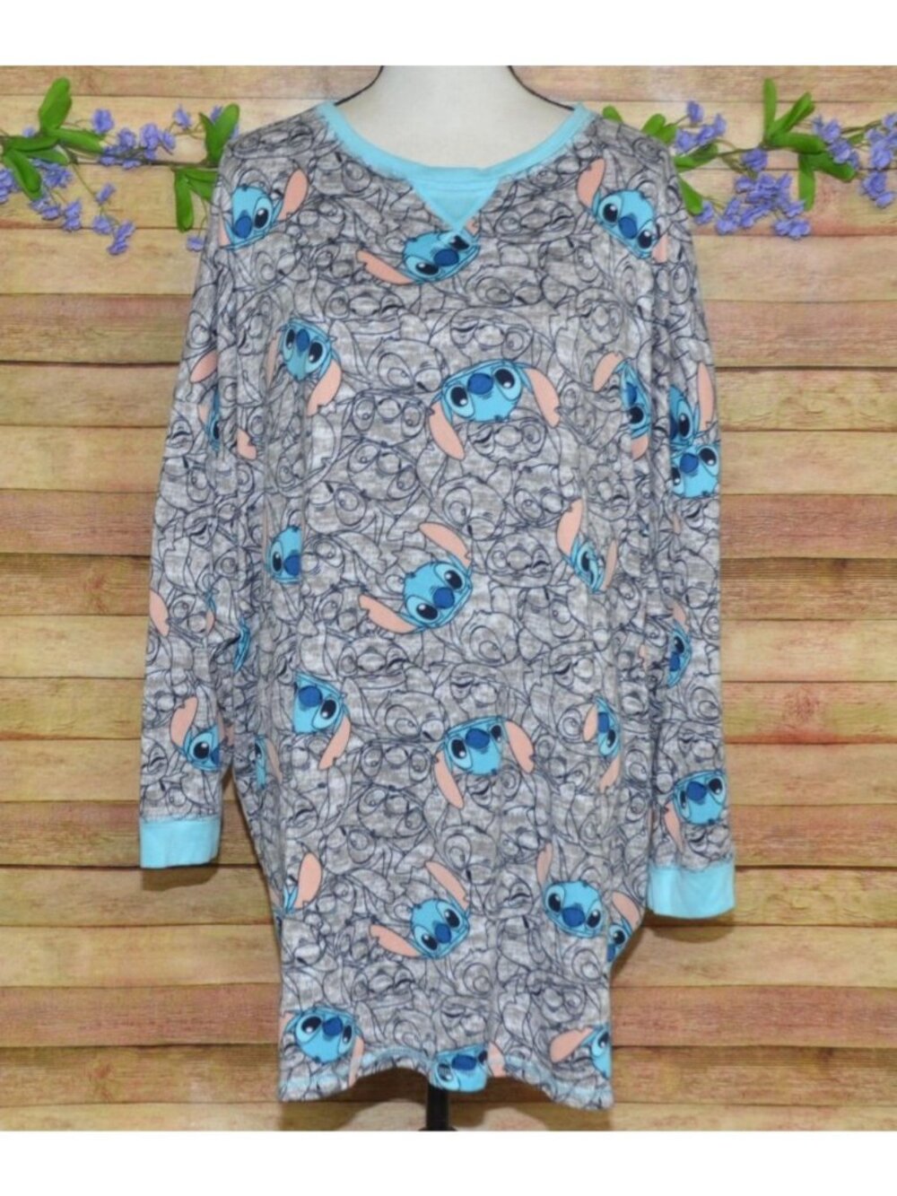 Disney Lilo & Stitch Women's Pullover Sleep Shirt Nightgown Pajama Plus Size 2X - Picture 1 of 9